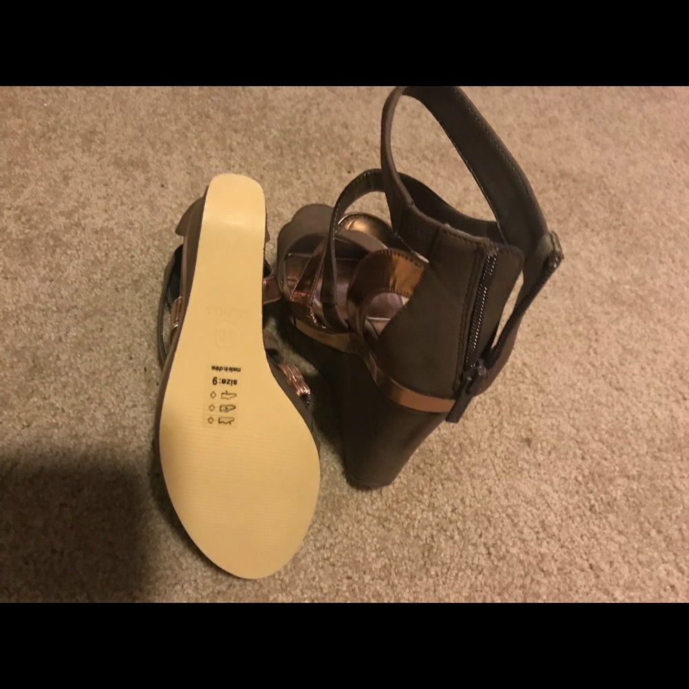 Wedges - Picture 6 of 7